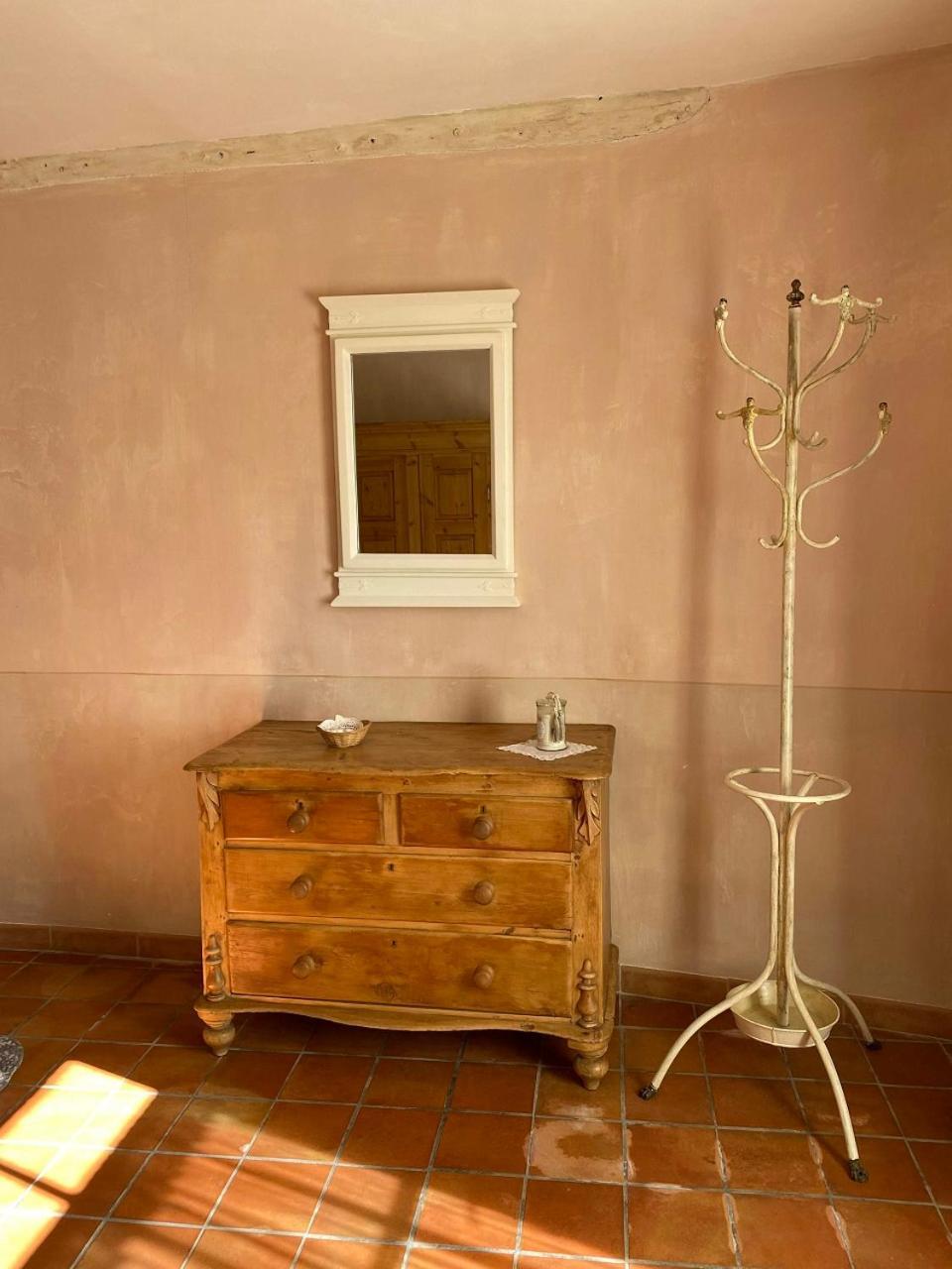 Le Mas De La Marteliere Le Thor Room photo