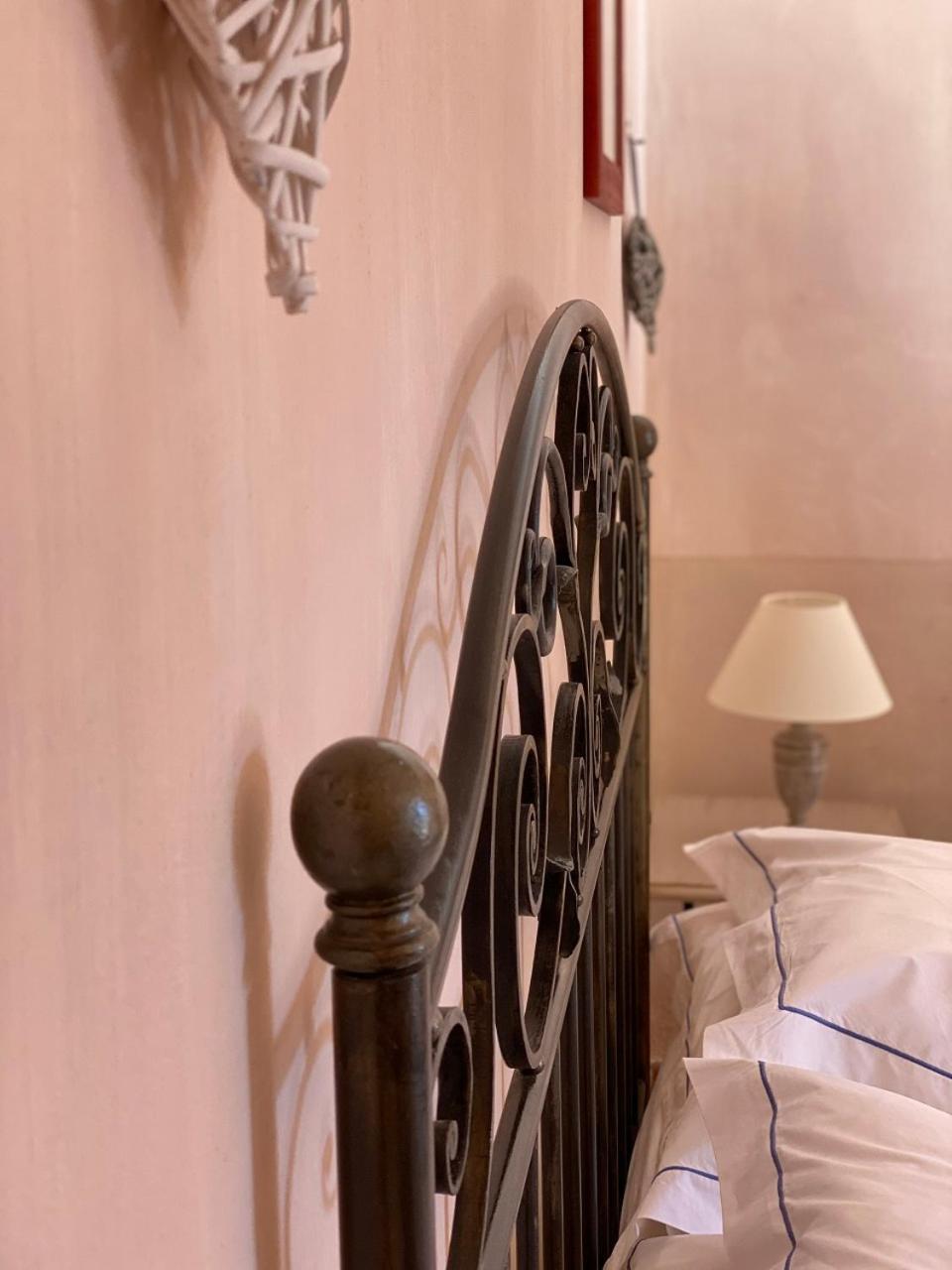 Le Mas De La Marteliere Le Thor Room photo